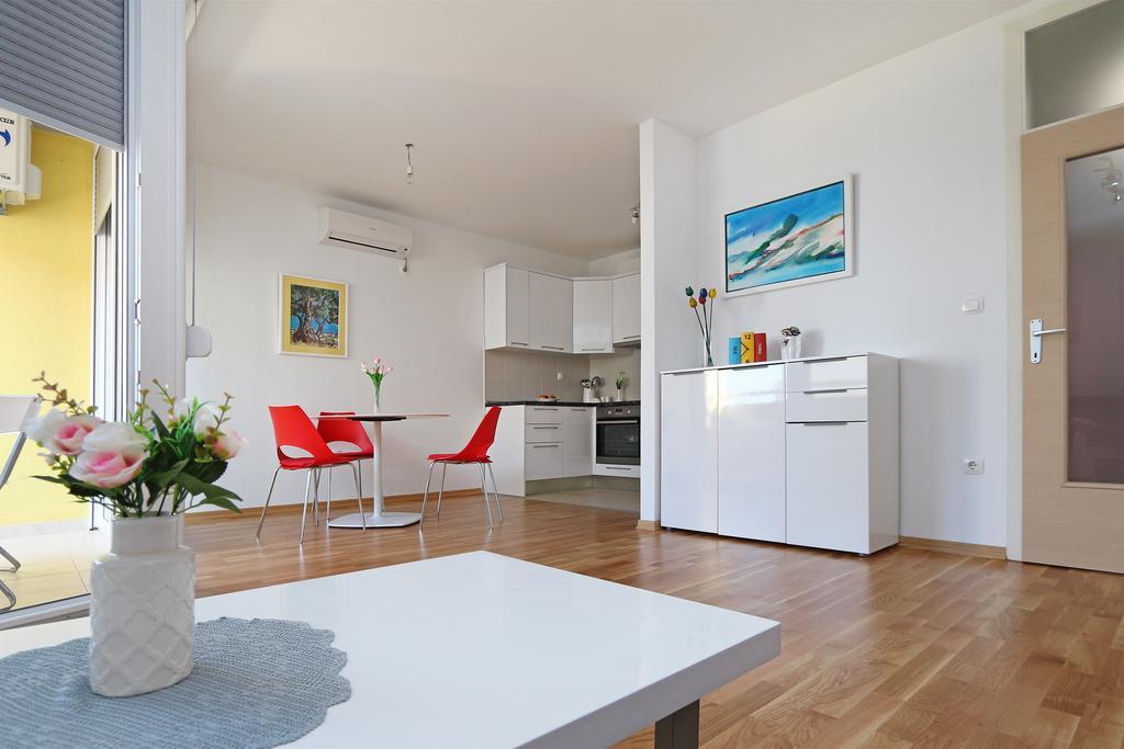 Antonijas Sunny Apartment 马卡尔斯卡 外观 照片