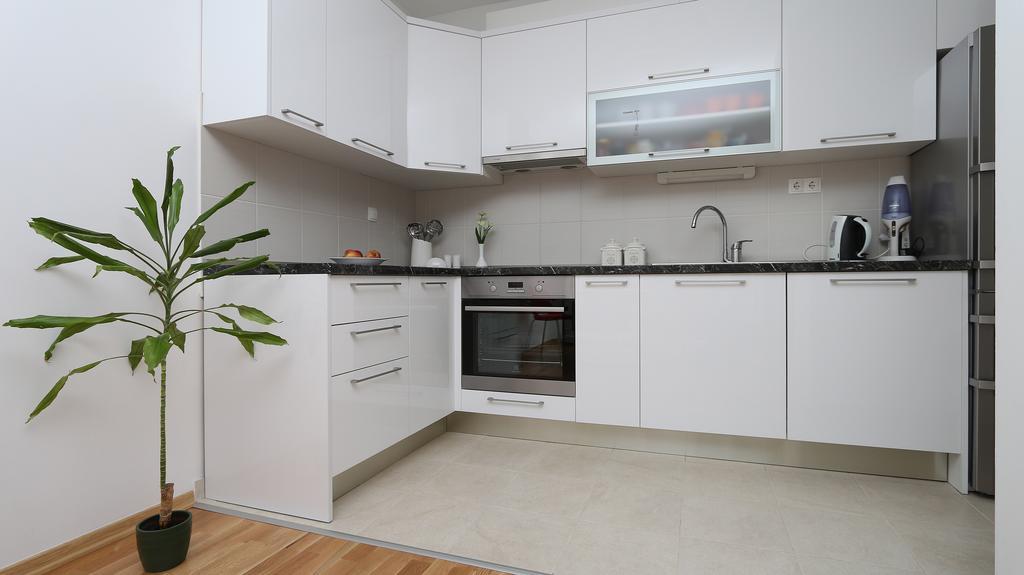 Antonijas Sunny Apartment 马卡尔斯卡 外观 照片